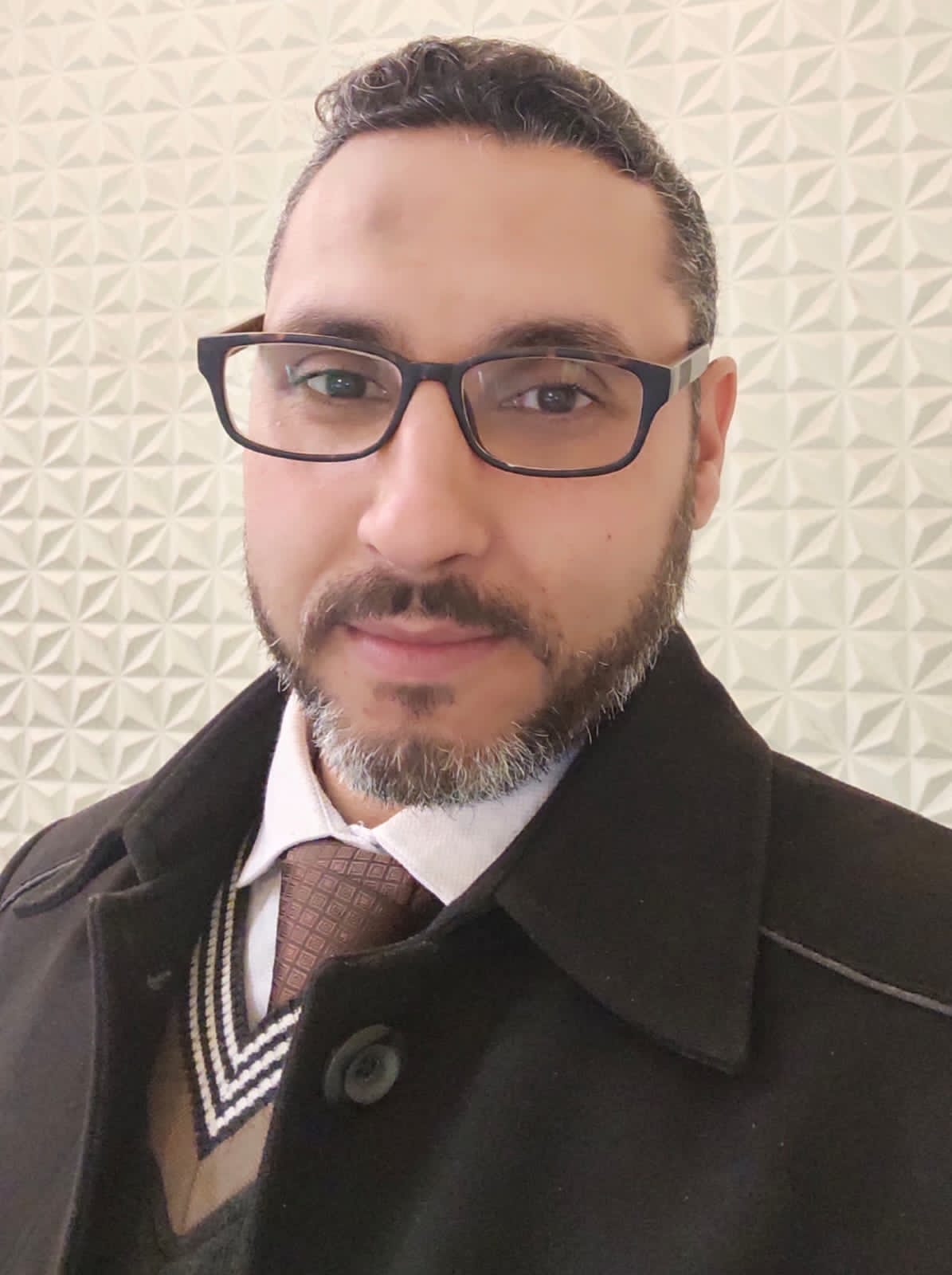 drahmed hussein_yW80K